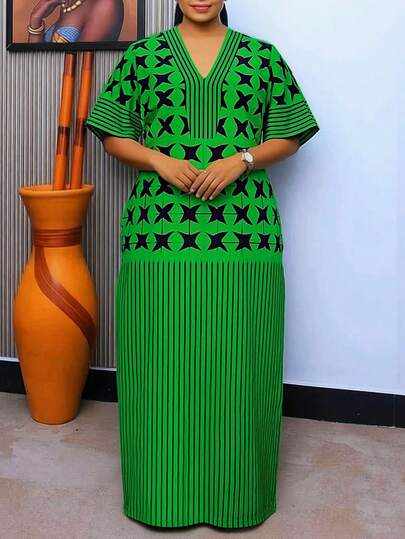 Plus Size Women's Elegant Green V-Neck Short Sleeve Dress, Loose Casual Comfortable Robe, Knit Fabric With Star Print Summer