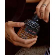 Perfume Valentino Uomo Born In Roma Coral Fantasy para Hombre EDT 100ml - Fresco - Ver 4