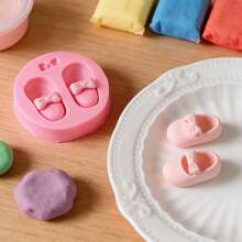 1pc Cartoon Princess Baby Shoe Silicone Mold, Handmade Artwork, Plaster Graffiti, Clay Shoes, Birthday Scene Candle Props, Simple Demolding, Reusable Silicone Mold. - Pink Shoes - View 4