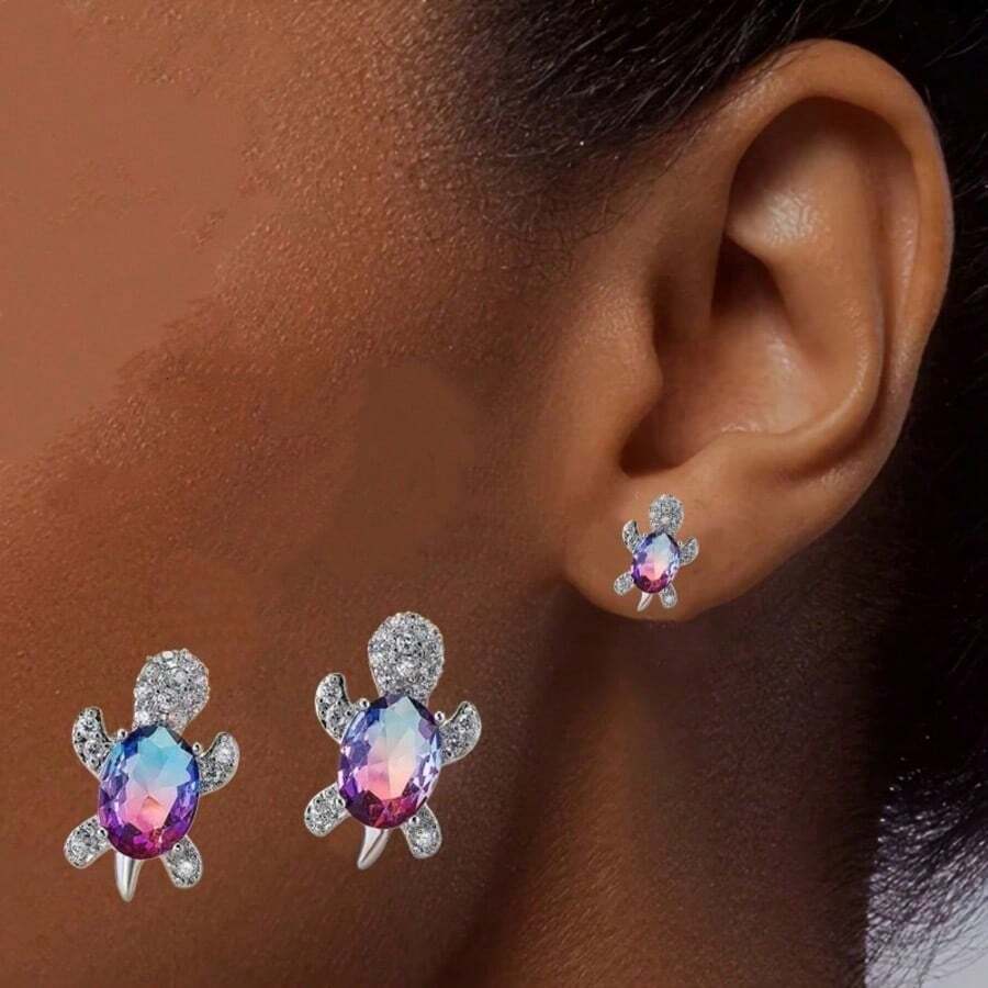 渐变海龟耳钉，优雅配饰，适合海滩和派对佩戴