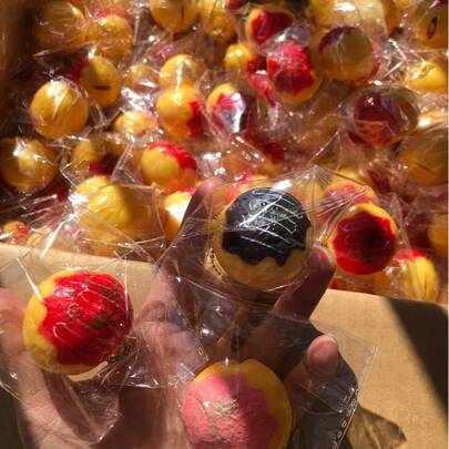 1 pieza Juguete de apretón de pulpo realista, juguete de gel suave TPR para alivio del estrés, juguete de apretón de pulpo novedoso como decoración colgante, accesorio creativo e interesante para aliviar la presión, juguete antiestrés con forma de alimento realista, útil para aliviar el estrés, la ansiedad y la relajación.