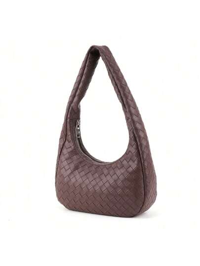 Một chiếc túi đeo vai thời trang và đơn giản, được làm từ chất liệu PU, với thiết kế trang trí chần bông và khóa kéo. Túi có kiểu dáng cổ điển, đơn giản và thời trang, lại rất nhẹ. Phù hợp cho phụ nữ sử dụng đi làm, đi học, cắm trại, du lịch và hẹn hò. Chiếc túi đeo vai/túi xách tay dung tích lớn này có thể đựng điện thoại di động, ví tiền, mỹ phẩm và cũng có thể dùng làm quà tặng dịp lễ.