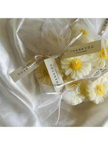 Ins Scented Candle, Cute Gift For Women, Birthday, Girlfriend, Unique High-End Fragrance, Photo Prop - Daisy - View 11