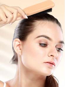 这款猪鬃顺滑后梳，专为打造光滑马尾发髻、抚平碎发、定型发际线而设计，并配有宽尖尾梳头，可用于分区和分缝，是理发店美容旅行的理想之选。它还可用于梳理头发、胡须、边缘梳、顺滑后梳等造型，是打造光滑马尾发髻、抚平碎发、打造光滑马尾发髻、控制发际线和打结发髻的完美工具。 - 多色 - 查看 3