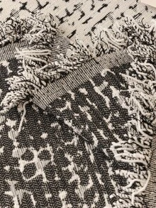 1件波西米亚风沙发毯，流苏沙发套，宠物防抓沙发保护套，可机洗家居装饰，适用于L型组合沙发和1/2/3/4座沙发（单独出售） - 米色 - 查看 8