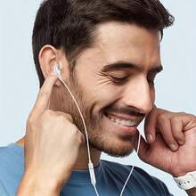 适用于 /Lightning 接口的入耳式耳机，有线 EarPods 耳机，配备 Lightning 接口，内置遥控器，可控制音乐、通话和音量，兼容 14/13/12/11/XR/XS/X/8/7/SE/Pro/Pro Max，支持免提通话、曲目控制和内置麦克风。 - 查看 2