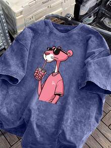 The Latest American-Style 100% Cotton T-Shirt Suitable For Both Men And Women. Featuring A Fun Retro Pink Leopard Print Cartoon Letter Pattern. This Is A Street-Style Korean Version Of Comfortable And Retro Fashion For Daily Commuting And Versatile Clothing That Fits The Y2k . It Is A Regular, Niche Punk-Style Black Round-Neck Short-Sleeved Washed T-Shirt With A Relaxed Fit. This Is A Washed Retro Series Of Comfortable Cotton T-Shirts, Easily Creating Retro Casual Clothing. It Is Suitable For Daily Commuting, Casual Outings, Music Festivals, And Daily Wear. Classic Retro Style. Men's Printed T-Shirt, Women's Printed T-Shirt, Couple's Outfit. - 藍色 - 查看 5