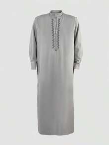 Bộ 3 món Agbada màu xám dành cho nam giới, gồm áo choàng thêu, áo sơ mi Dashiki và quần cạp chun, trang phục truyền thống châu Phi phù hợp cho các nghi lễ, đám cưới, lễ hội văn hóa và các sự kiện, thời trang nam châu Phi thanh lịch, phong cách hoàng gia tinh tế. - Màu Xám nhạt - Xem 2
