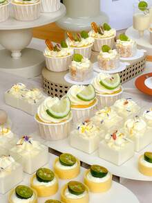 50/100个装纸杯蛋糕衬垫，迷你纸质烘焙杯，一次性玛芬蛋糕衬垫，纸杯蛋糕托架和烘焙工具，蛋糕纸杯，甜点DIY烘焙，适用于婚礼、婴儿派对、生日派对、各种庆祝活动 - 彩色 - 查看 9