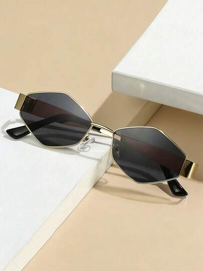 1 chiếc gọng kính kim loại nhỏ hình kim cương thời trang, phù hợp để đeo hàng ngày hoặc...