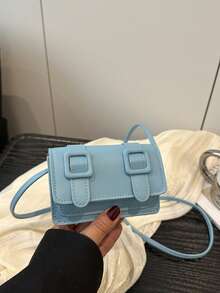 Questa nuova 1 pezzo di borsa a mano mini minimalista è casual, semplice e alla moda. Presenta un design con cerniera e una tracolla non regolabile, rendendola adatta per uscite quotidiane e gite di shopping. Può contenere facilmente gli essenziali di tutti i giorni, è un pezzo versatile ed è un must della moda. Si adatta a vari stili e occasioni, rendendola altamente adattabile. Può anche essere regalata agli amici. - Multicolore - Visualizzare 16