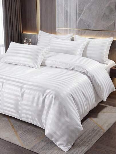 مجموعة أغطية سرير ذات لون أحادي وشريط من القماش الساتان، غطاء لحاف ناعم ومنفذ للهواء، غطاء ساتان لطيف ومريح، خفيف الوزن وحريري وبتصميم عصري (بدون لحاف)، مناسب لجميع المواسم، يناسب أسرّة المقاس التوأم والكامل والملكي، مثالي لغرفة النوم وغرفة الضيوف والسكن الجامعي، 1 غطاء لحاف مع 1/2 غطاء وسادة، رمادي، قابل للغسل في الغسالة، هدية عيد رائعة