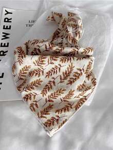 Beige Leaf Pattern Silk Scarf, Versatile Small Square Scarf, Cartoon Design, Fashion Accessory For Neck/Head Wrap, Warm And Decorative,Beach,Holiday - Beige - View 2