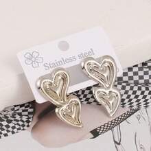 一对不锈钢条纹心形不对称几何耳环，时尚优雅，适合日常佩戴、派对、节日等场合，也是一份精美的珠宝礼物。 - 幾何耳環 - 查看 15