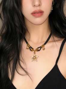 New Vintage American Style Layered Necklace, Maillard Collarbone Chain, Popular Sweet & Hot Girl Sweater Chain Accessory - Five-star Diamond - View 2