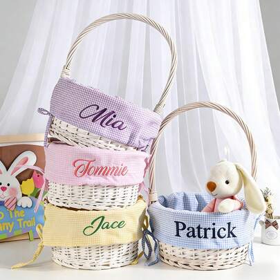 Forro personalizado para canasta de Pascua, hecho de tela de gasa de burbujas a cuadros, se puede personalizar con su nombre o iniciales. Diámetro de la base - 8.5 pulgadas / 21.5 cm, altura - 8.7 pulgadas / 22 cm, ancho superior - 15.8 pulgadas / 40 cm (adecuado para canastas con diámetro superior de 8-10 pulgadas). Esta canasta de conejo presenta una canasta de Pascua bordada, una canasta para la búsqueda de huevos de Pascua, un regalo con nombre bordado y una tela de textura delicada hecha a mano. Es la opción principal para regalos de Pascua, regalos personalizados y agrega ceremonia a sus actividades de búsqueda de huevos de Pascua.