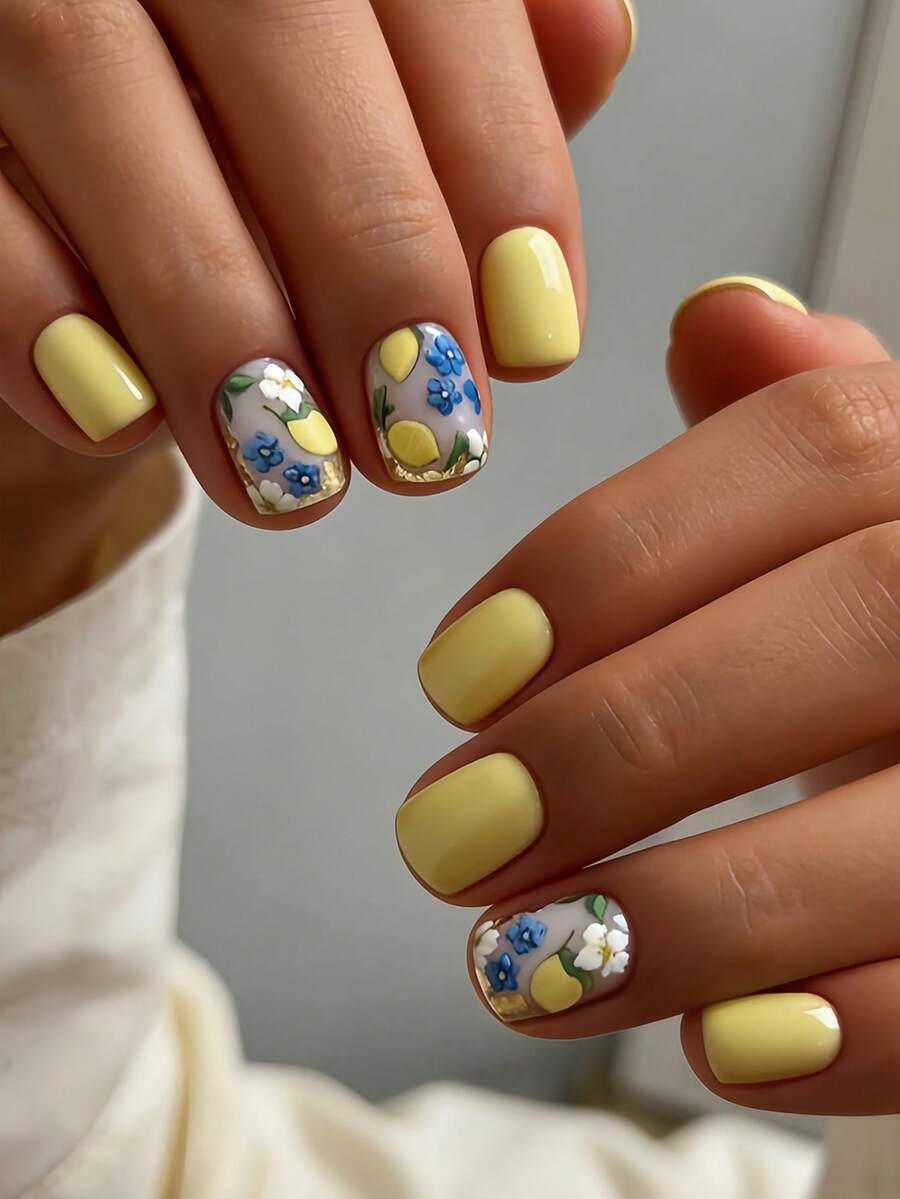 用24片短方形按压式假指甲升级你的造型！高级法式黄色、蓝色芙蓉花、白色芙蓉花、裸色假指甲、可爱柠檬黄、绿色叶子假指甲，全覆盖式假指甲套装，适合女性和女孩。套装包含1张粘合贴片和1个迷你指甲锉，随机发货。 - 黃色 - 查看 1