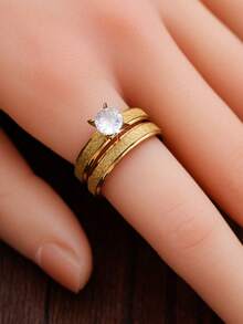 1 par de anillos de acero inoxidable, anillos de pareja de moda europea y americana, anillos de boda de acero inoxidable mate, regalo del Día de San Valentín (Nota: Debido a la iluminación y los ángulos de disparo, puede haber ligeras diferencias de color entre el producto real y la imagen) - Amarillo Oro - Ver 3