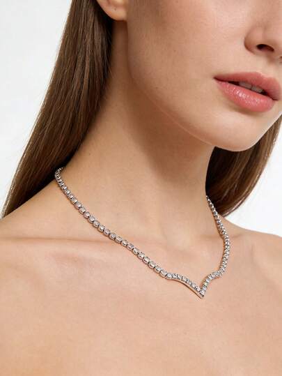1pc Silver Personalized Fashion V-Shaped Crystal Necklace, Elegant Clavicle Chain Jewelry Accessory Gift For Women