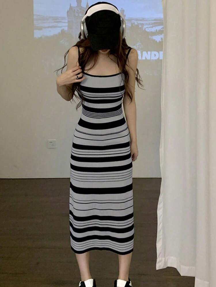 女士黑白条纹针织吊带连衣裙，休闲风格，修身中长连衣裙，适合约会和工作场合，春夏优雅之选。 - 深灰色 - 查看 2