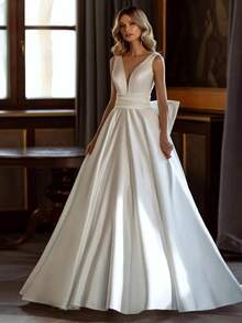 Elegant Sexy V Neck Sleeveless Pleat A Line Satin Formal Wedding Dress,Registry Office Dresses Bridal Gown,Evening Party Dress Birthday Party Dress Country Wedding,Romantic Church Ceremony Wedding Dress,Suitable For Wedding,Dating,Party,Singles' Party,Vacation,Formal Occasions,Dinner Dress,Prom Dress,Homecoming Dess,Cocktail Party,Wedding Guest Dress,Graduation - 白色 - 查看 1