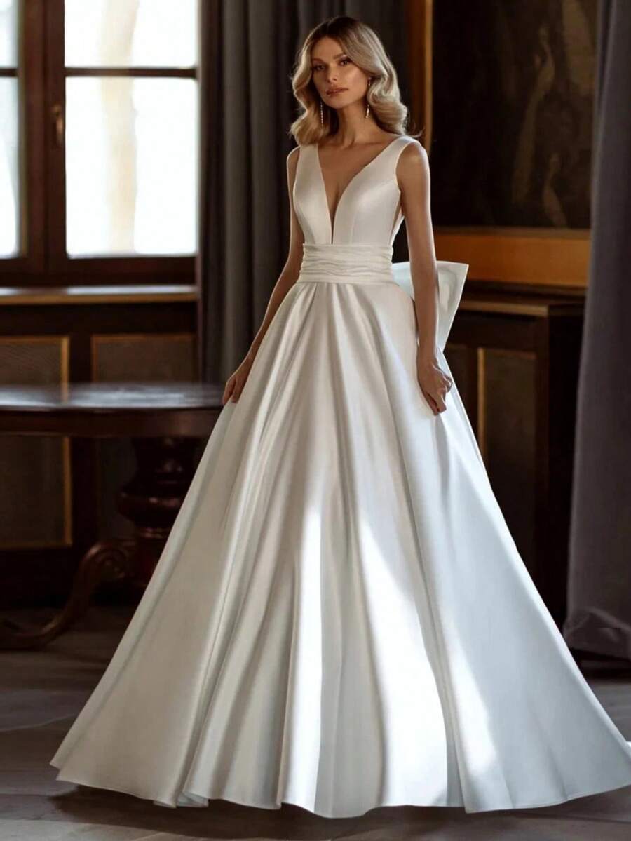 Elegant Sexy V Neck Sleeveless Pleat A Line Satin Formal Wedding Dress,Registry Office Dresses Bridal Gown,Evening Party Dress Birthday Party Dress Country Wedding,Romantic Church Ceremony Wedding Dress,Suitable For Wedding,Dating,Party,Singles' Party,Vacation,Formal Occasions,Dinner Dress,Prom Dress,Homecoming Dess,Cocktail Party,Wedding Guest Dress,Graduation - 白色 - 查看 1