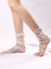 1 Pair Women Floral & Embroidery Crew Socks - Blue - View 3