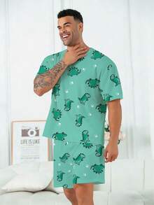 男士加大码睡衣套装 | 圆领短袖上衣和松紧腰休闲短裤，两件套 | 涤纶针织面料，亲肤透气，宽松版型 | 可爱霸王龙脚印图案印花，休闲设计 - 薄荷綠 - 查看 4