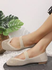 1 Pair Women's Solid Beige Hollow Breathable Flat Casual Shoes, Bohemian Style Black House Slippers - Beige - View 6