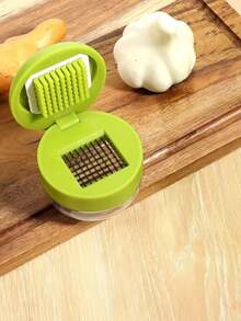 1个手动迷你蒜蓉压榨器，带砧板，蒜蓉压榨器，蒜蓉挤压器，蒜蓉切碎器，手动蒜蓉研磨器，塑料材质，蒜瓣压榨器 - 彩色 - 查看 2