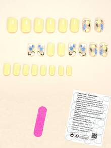 用24片短方形按压式假指甲升级你的造型！高级法式黄色、蓝色芙蓉花、白色芙蓉花、裸色假指甲、可爱柠檬黄、绿色叶子假指甲，全覆盖式假指甲套装，适合女性和女孩。套装包含1张粘合贴片和1个迷你指甲锉，随机发货。 - 黃色 - 查看 2