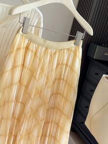 Chân váy midi xếp ly bằng chiffon mỏng, cạp chun kẻ caro vàng dành cho nữ - Chân váy thướt tha thanh lịch cho mùa xuân/hè. - Màu vàng - Xem 4
