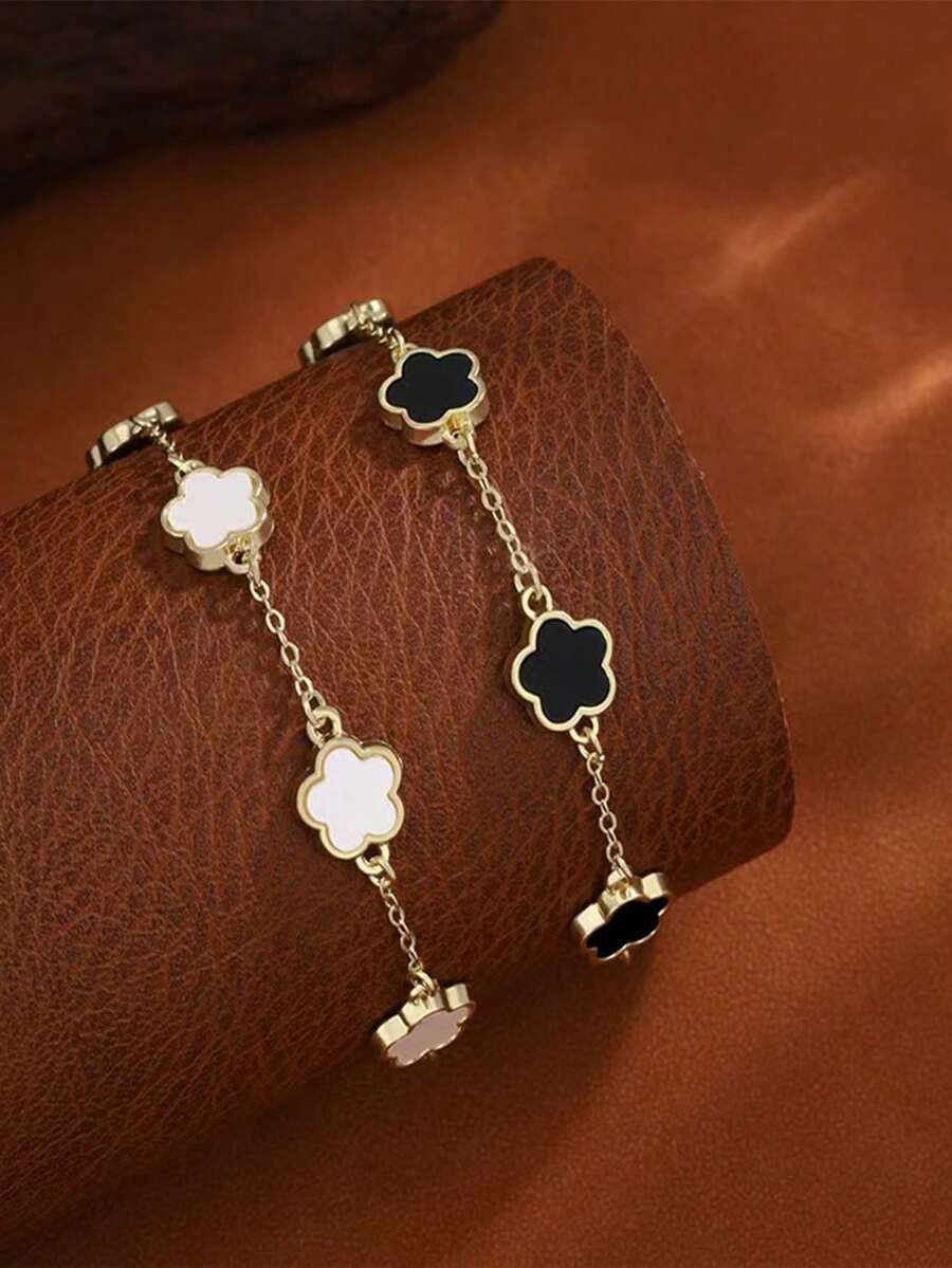 一套两件时尚五叶花手链，适合日常佩戴 - 黑與白 - 查看 1