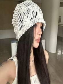 这款无檐镂空帽可爱迷人，非常适合旅行，轻松打造女士夏季海滩造型。 - 彩色 - 查看 1