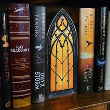 1 cái chặn sách hình cửa sổ kiểu Gothic, trang trí kệ sách hình cửa sổ nhà thờ, phụ kiện trang trí nhà theo phong cách phù thủy Boho, trang trí bàn thờ ngoại giáo, trang trí nhà kiểu Gothic, chặn sách cho kệ sách và bàn làm việc, quà tặng ngoại giáo, trang trí huyền bí, chặn sách kiểu Gothic tối giản, trang trí góc đọc sách thư viện huyền bí. - Nhiều màu - Xem 11