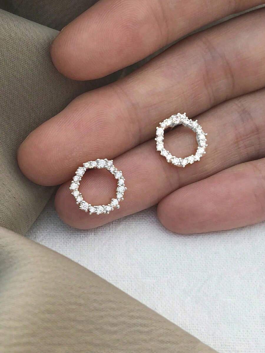 GAGAFEEL 一对925纯银精致优雅几何不规则闪亮锆石圆形耳钉，适合女性日常佩戴，亦可作为派对、友谊、生日礼物。 - 銀色 - 查看 1