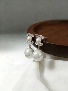 双C珍珠耳环，双C双珍珠耳环，适合女士日常佩戴 - 雙C雙珍珠 - 查看 4