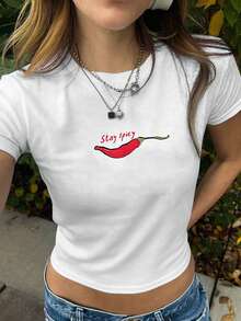 Y2K風格白色短版上衣夏季款，「Stay Spicy」圖案T恤，女款夏季度假海灘休閒風 - 白色 - 查看 2