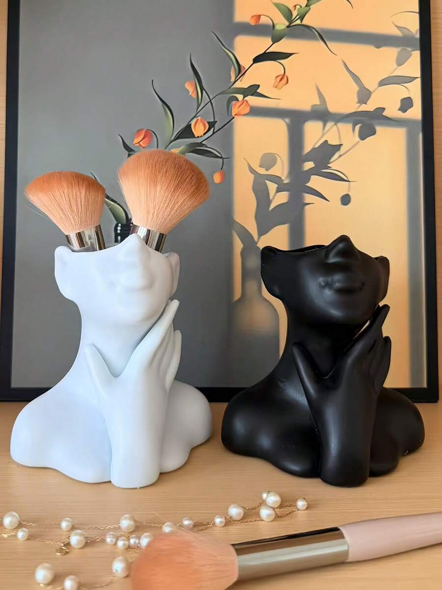 1个黑白塑料手工创意人形化妆刷架,手工创意人形艺术化妆刷架 - 独特的创意人形艺术化妆刷架,桌面化妆刷收纳架,采用装饰树脂材料制成,防滑设计,雕塑装饰,轻巧便携,手工桌面或浴室化妆品收纳架,时尚防滑,适合作为情人节礼物或开学季收纳用品 - 彩色 - 查看 1