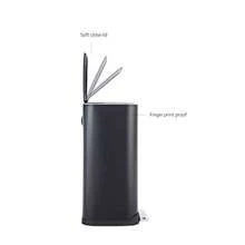 Basics - Papelera de metal de cierre suave de 32 litros/8.5 galones con forro y pedal de pie color negro - negro - Ver 3