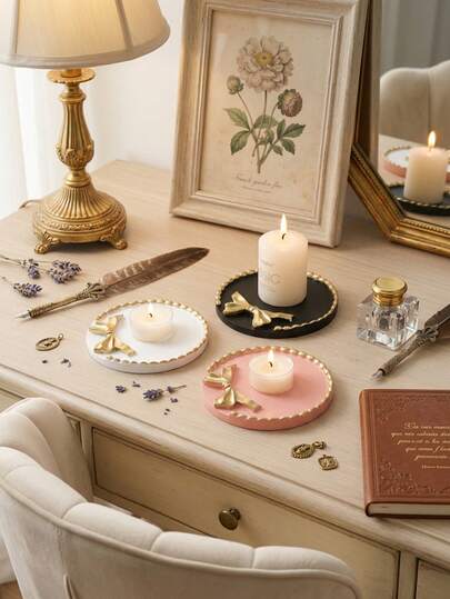 1 chiếc/1 bộ đế lót nến bằng nhựa mạ vàng hình nơ, màu kem ấm áp, thích hợp cho đám cưới/tiệc tùng/bàn ăn/tiệc chiêu đãi/lễ kỷ niệm/tiệc sinh nhật/phòng khách/trang trí bàn ăn/họp mặt gia đình, trang trí nhà cửa, đồ trang trí, trang trí sinh nhật, trang trí ngày lễ, đồ dùng tiệc tùng