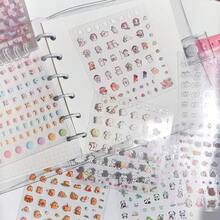 24张迷你贴纸册，包含可爱卡通装饰贴纸，防水PET材质，DIY剪贴簿贴纸套装。风格可爱，涵盖动物和甜点主题，迷你尺寸，易于撕取，适用于笔记本、子弹笔记、剪贴簿、礼品包装、日常日记装饰等。特别适合返校季、生日礼物、文具和手工爱好者。 - 彩色 - 查看 8