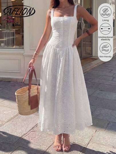 女士夏季白色优雅方领镂空刺绣中长连衣裙，露背蝴蝶结收腰设计，休闲沙滩度假婚礼宾客装扮