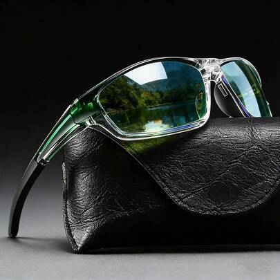 一副朋克风环绕式眼镜，男女通用，适合骑行、户外运动、度假、旅行、驾驶、四季皆宜，也是馈赠佳品。