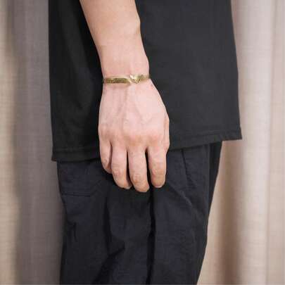 1pc Handmade Vintage "Forever" Engraved Fox Totem Open Bangle Bracelet, Antique Bronze Material With Mysterious Color, A Powerful Accessory To Express Unique Attitude And Storytelling, Suitable As A Thoughtful Gift For Close Friends Or People