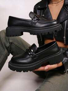 女士厚底黑色乐福鞋，时尚金属搭扣装饰，圆头休闲鞋，纯色复古百搭通勤鞋，增高厚底玛丽珍度假鞋 - 黑色 - 查看 3