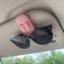 Parasol de coche, clip para gafas, pajarita, interior rosa lindo, estantería de almacenamiento de gafas de moda, colgante de coche. Organizador de parasol de coche, solución de almacenamiento de vehículos, accesorios de coche de moda, clip decorativo, clip, soporte de , organizador de coche, soporte para gafas, propietario de coche, conductor de moda, atención consumidores. - Arco de perla - Ver 2