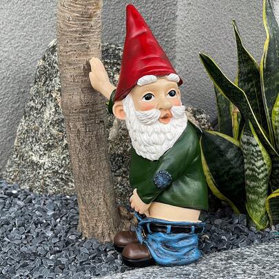 Pequeña estatua de resina - Pequeño Willy orinando, adecuada para decoración de jardín, decoración interior o exterior, interesante en rojo y verde, también un gran regalo para el Día de la Madre