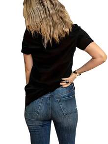 Estilo Oscuro y Divertido: Camiseta con Estampado de Calavera Sosteniendo una Taza de Café, Top Casual Moderno de Manga Corta con Cuello Redondo, Ropa Casual para Mujer con Estampado de Letras, Adecuada para Uso Diario, Camiseta Negra, Regalo Perfecto para las Fiestas. - Negro - Ver 5