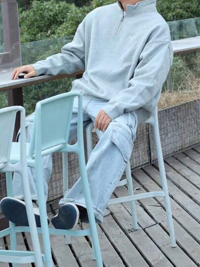  Nike Solo Swoosh Solid Color Logo Embroidered Half-Zip Long-Sleeve Sweatshirt For Men, Grey